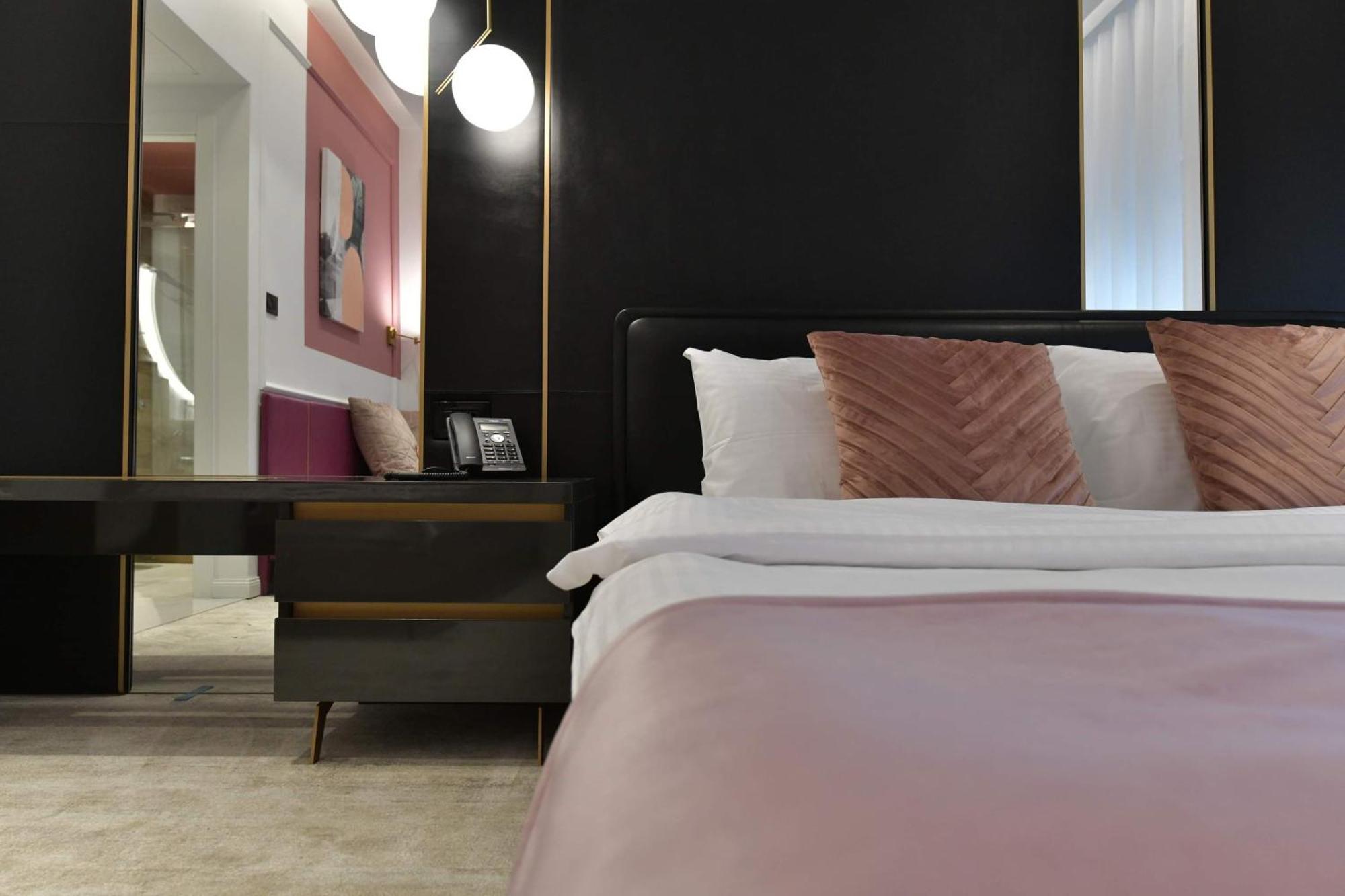 Royal Wellness And Spa 루마 외부 사진
