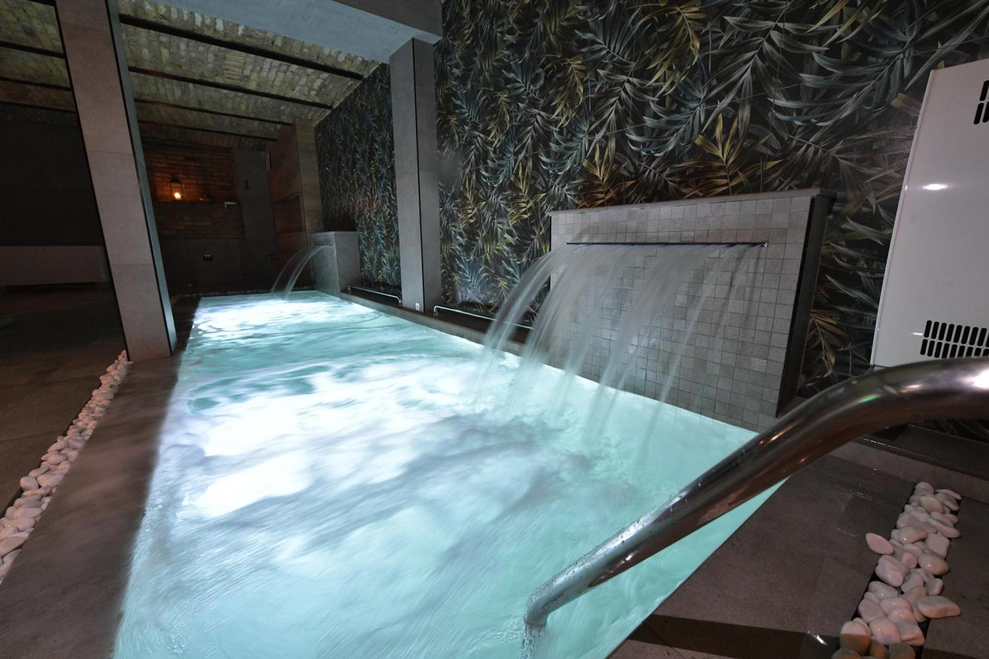 Royal Wellness And Spa 루마 외부 사진